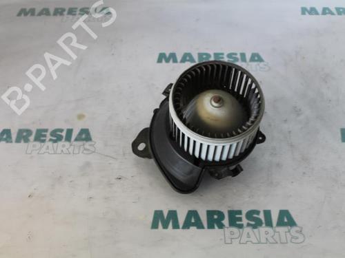 Used Heater blower motor FIAT PUNTO (199_) 1.4 (199AXB1A, 199BXB1A, 199BXB11, 199AXB11) (78 hp) 31515682