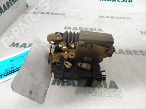 Used Electronic module RENAULT MEGANE Scenic (JA0/1_) 1.6 e (JA0F) (90 hp) 31405593