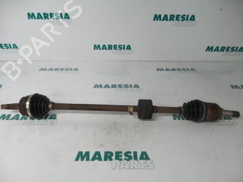 Used Right front driveshaft FIAT PUNTO (176_) 55 1.1 (54 hp) 31527561