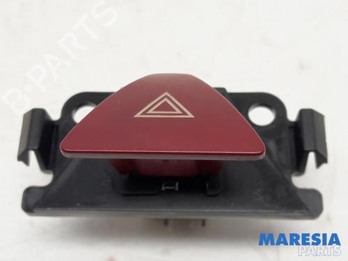Used Warning switch PEUGEOT 307 CC (3B) 2.0 16V (140 hp) 31527482
