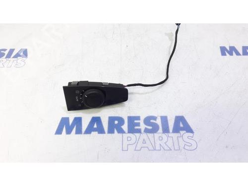 climate-control-citroen-c4-picasso-i-mpv-ud_-2006-2007-2008-2009-2010-2011-2012-2013-2014-2015-31467601 main image