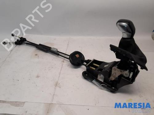Used Gear lever PEUGEOT 208 I (CA_, CC_) 1.2 THP 110 (110 hp) 31515367