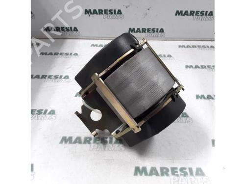 rear-right-seatbelt-renault-scenic-i-mpv-ja01_-fa0_-1999-2000-2001-2002-2003-2004-2005-2006-2007-2008-2009-2010-31535737 main image