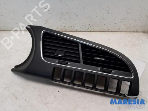 Used Air vent PEUGEOT 3008 I MPV (0U_) 1.6 THP (156 hp) 31396743