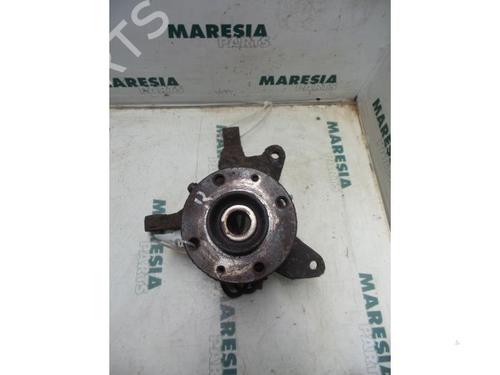 Used Right front steering knuckle RENAULT SCÉNIC I MPV (JA0/1_, FA0_) 1.6 (JA00) (110 hp) 31472178