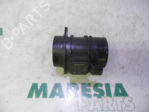Used Mass air flow sensor RENAULT MEGANE III Grandtour (KZ0/1) 1.5 dCi (KZ09, KZ0D, KZ1G, KZ29, KZ14, KZ1W, KZ10, KZ1F,... (110 hp) 31431384