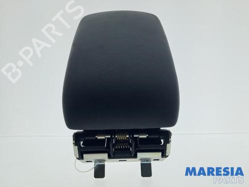 Used Armrest / Center console Armrest / Center console PEUGEOT 308 CC (4B_) 1.6 16V (120 hp) 33674541 33674541