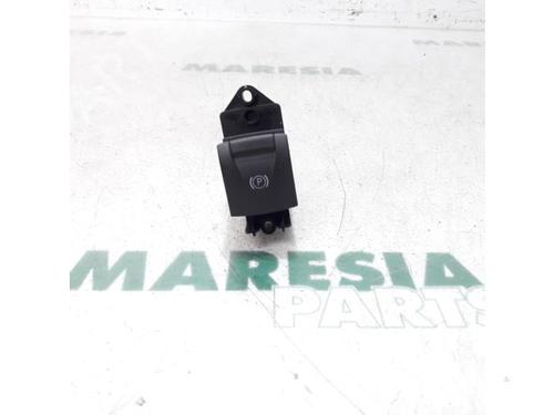 switch-renault-megane-iii-grandtour-kz01-2008-2009-2010-2011-2012-2013-2014-2015-2016-31479269 main image