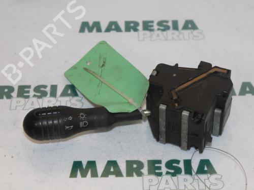 steering-column-stalk-renault-twingo-i-c06_-1993-1994-1995-1996-1997-1998-1999-2000-2001-2002-2003-2004-2005-2006-2007-2008-2009-2010-2011-2012-31475220 main image