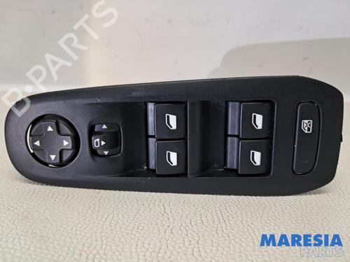 Used Switch Switch PEUGEOT 308 II (LB_, LP_, LW_, LH_, L3_) 1.6 THP 125 (125 hp) 31632160 31632160