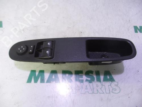 switch-fiat-punto-199_-2012-31467494 main image