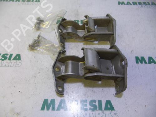 Dørhængsel/Dørbegrænser RENAULT TRAFIC II Van (FL) 1.9 dCi 100 (FL0C, FL0K, FL0B) (101 hp) 31411889