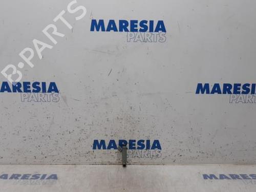 Used Injector PEUGEOT 107 (PM_, PN_) 1.0 (68 hp) 31463978