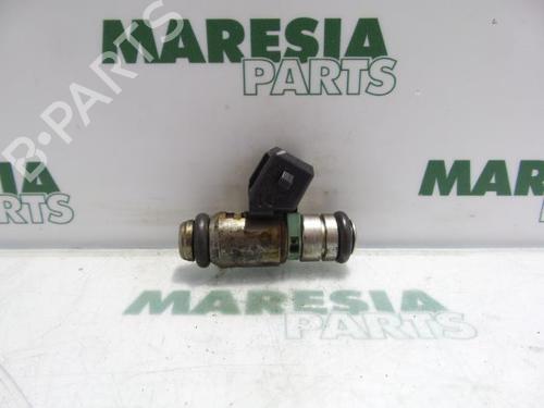 Used Injector FIAT PUNTO (188_) 1.2 60 (188.030, .050, .130, .150, .230, .250) (60 hp) 31533714