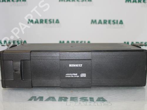 Used Electronic module RENAULT LAGUNA II Grandtour (KG0/1_) 1.8 16V (121 hp) 31504593