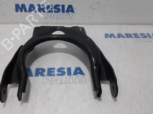 Used Left front suspension arm CITROËN C5 III (RD_) 1.6 THP 155 (RD5FV8, RD5FNA) (156 hp) 31456365