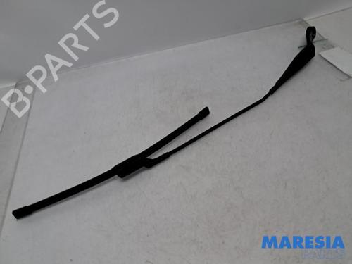 Used Front windshield wiper arm Front windshield wiper arm PEUGEOT 308 SW II (LC_, LJ_, LR_, LX_, L4_) 1.6 BlueHDi 120 (120 hp) 31389305 31389305
