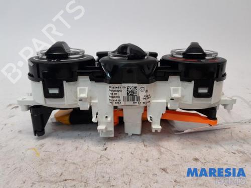 Climate control PEUGEOT 208 I (CA_, CC_) 1.2 VTI 82 | BP31515256I5