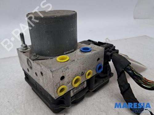 Used ABS pump FIAT 500 (312_) 1.4 (312AXC1B, 312CXC1B) (100 hp) 31512045