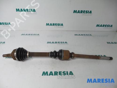 Used Right front driveshaft CITROËN XSARA Break (N2) 1.8 i 16V (110 hp) 31451334