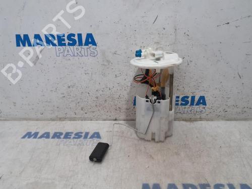 Used Fuel pump VAUXHALL VIVARO B Bus (X82) 1.6 CDTi (125 hp) 31442248