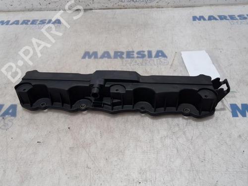 Used Valve cover PEUGEOT 307 CC (3B) 1.6 16V (110 hp) 31430070