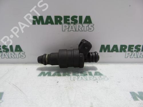 Used Injector CITROËN XANTIA (X1_, X2_) 2.0 i (121 hp) 31481948