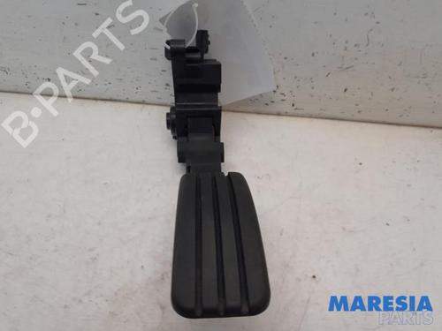 Used Electronic module Electronic module RENAULT MEGANE III Grandtour (KZ0/1) 1.4 TCe (KZ0F, KZ1V) (130 hp) 31454910 31454910