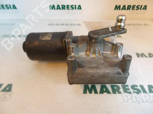 Used Front wiper motor PEUGEOT 307 CC (3B) 2.0 16V (140 hp) 31525425