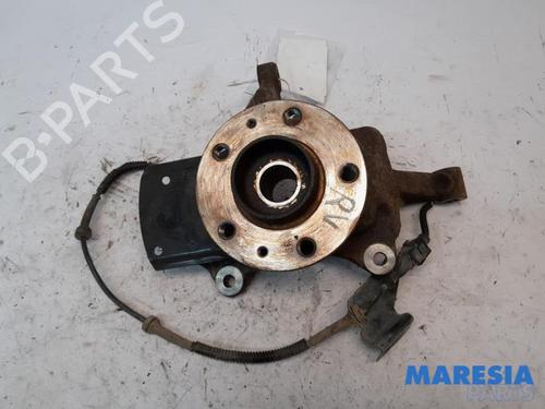 Used Right front steering knuckle NISSAN NV300 Van (X82) 1.6 dci 125 (125 hp) 31416681