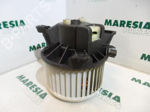 Used Heater blower motor FIAT GRANDE PUNTO (199_) 1.3 D Multijet (84 hp) 31440598