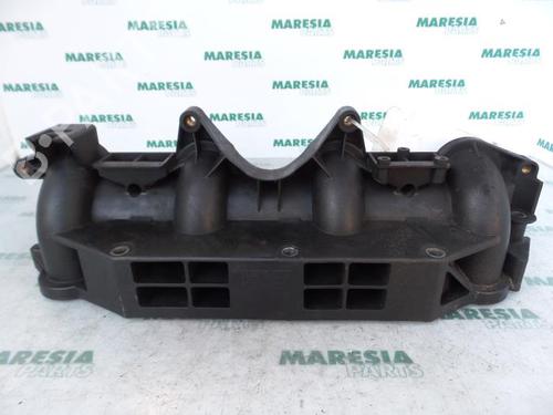 Used Injection rail RENAULT LAGUNA II Grandtour (KG0/1_) 2.2 dCi (KG0F) (150 hp) 31397496