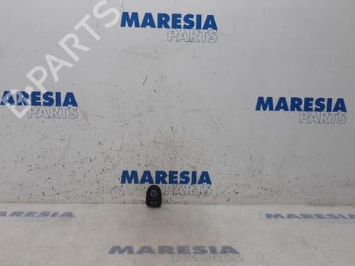 Used Mirror switch FIAT 500 (312_) 1.2 (312AXA1A) (69 hp) 31465536