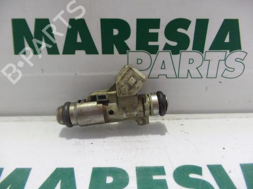 Used Injector PEUGEOT 106 II (1A_, 1C_) 1.4 i (75 hp) 31442878
