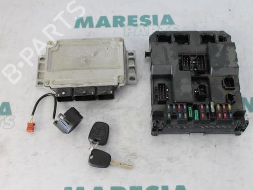 Used Engine control unit (ECU) PEUGEOT 307 Break (3E) 1.4 16V (88 hp) 31393389