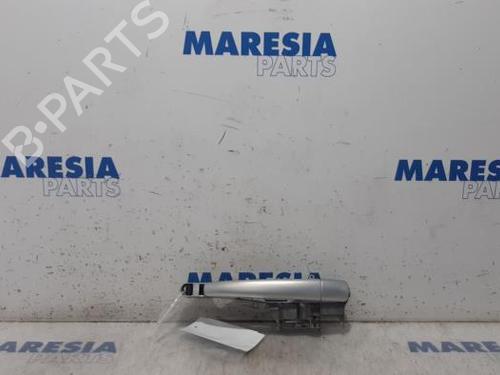 front-right-exterior-door-handle-peugeot-208-i-ca_-cc_-2012-2013-2014-2015-2016-2017-2018-2019-2020-2021-31400591 main image