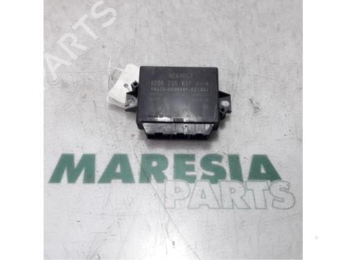 Módulo eletrónico RENAULT SCÉNIC II (JM0/1_) 2.0 (JM05, JM0U, JM1N, JM1U, JM2V) (135 hp) 31409646