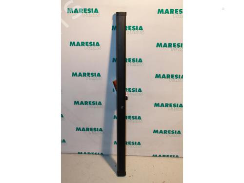 Used Rear parcel shelf RENAULT MEGANE I Classic (LA0/1_) 1.6 16V (LA00, LA04, LA0B, LA11, LA16, LA19, LA1J, LA1K,... (107 hp) 31425667