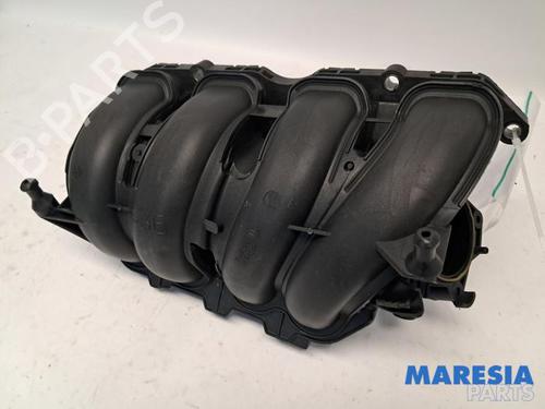 Used Injection rail PEUGEOT 5008 (0U_, 0E_) 1.6 16V (120 hp) 31459862