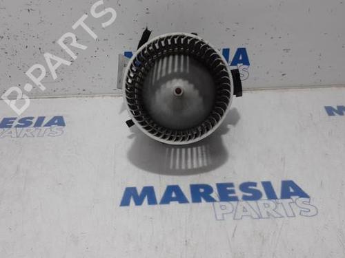 Used Heater blower motor FIAT 500 (312_) 1.2 (312AXA1A) (69 hp) 31523673