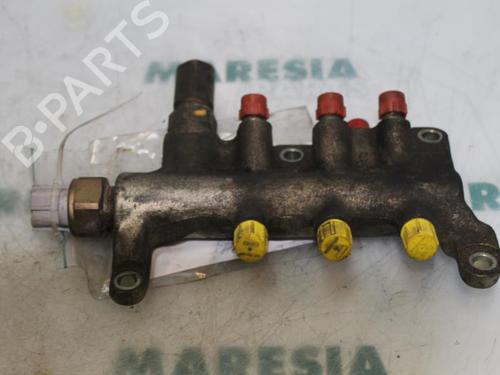 Used Injection rail RENAULT VEL SATIS (BJ0_) 3.0 dCi (BJ0J, BJ0N) (177 hp) 31524909