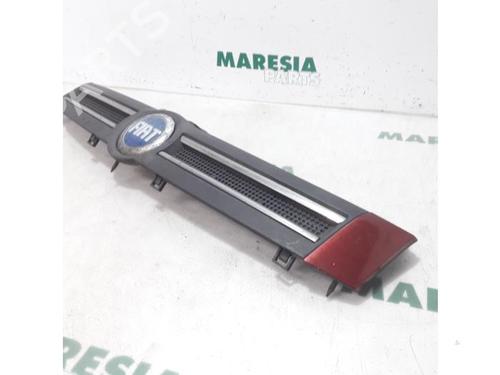 Grill FIAT PANDA (169_) 1.2 (169.AXB11, 169.AXB1A) | BP31504553C40