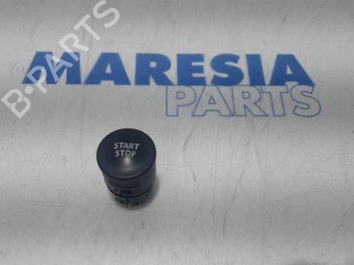 Used Switch RENAULT MEGANE III Hatchback (BZ0/1_, B3_) 1.5 dCi (BZ0C) (90 hp) 31401533