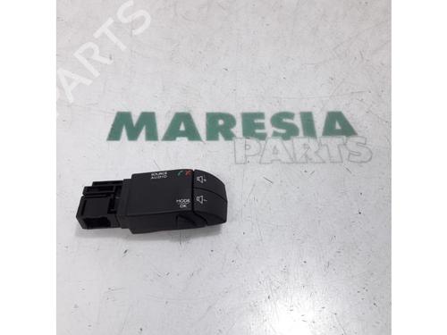 Used Switch RENAULT CLIO IV Grandtour (KH_) 0.9 TCe 90 (90 hp) 31502470