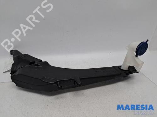 Used Windscreen washer tank Windscreen washer tank PEUGEOT 308 II (LB_, LP_, LW_, LH_, L3_) 1.2 THP 130 (131 hp) 31530557 31530557