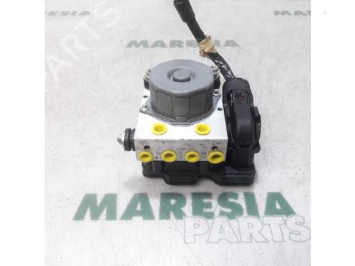 Used ABS pump RENAULT CLIO IV Grandtour (KH_) 0.9 TCe 90 (90 hp) 31412479