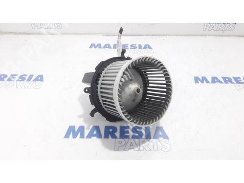 Used Heater blower motor ABARTH 500 / 595 / 695 1.4 (312.AXD1A) (135 hp) 31474916