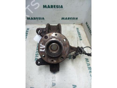 Used Left front steering knuckle RENAULT SCÉNIC II (JM0/1_) 1.5 dCi (JM0F) (82 hp) 31403542