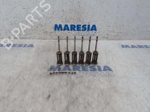 Altro RENAULT TWINGO I (C06_) 1.2 16V (C060) (60 hp) 31500942