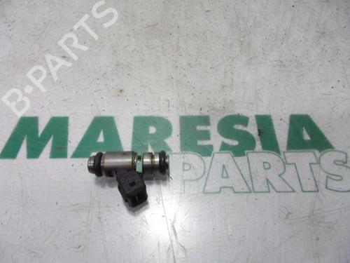 Used Injector FIAT PUNTO (188_) 1.2 60 (188.030, .050, .130, .150, .230, .250) (60 hp) 31417111